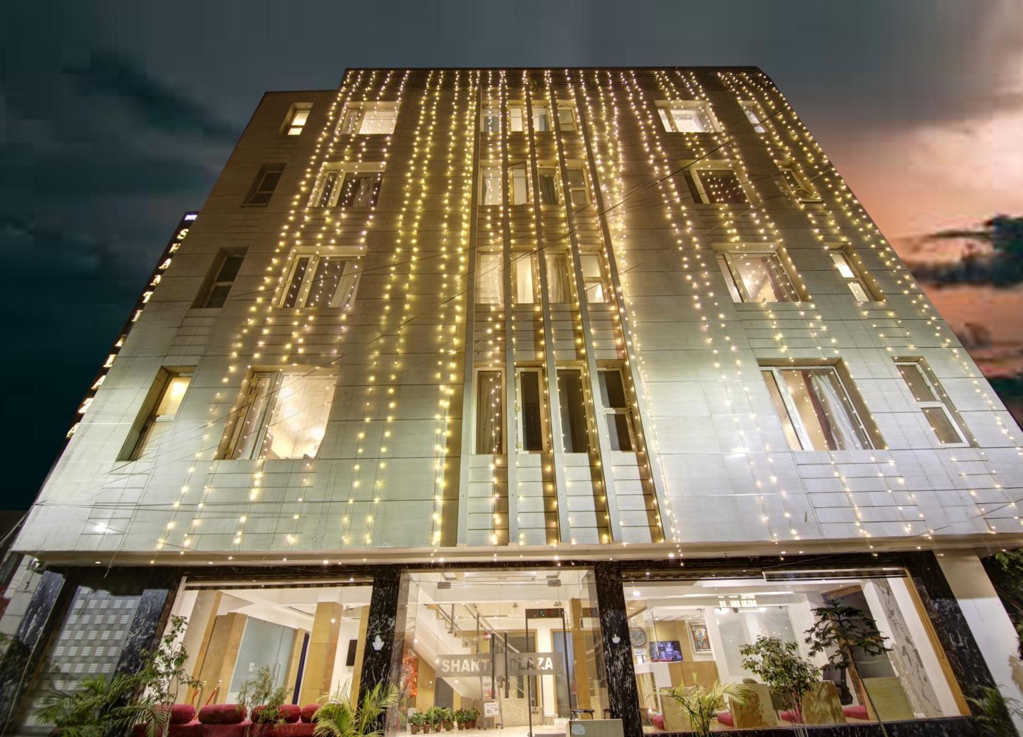 The Shanti Plaza - New Delhi Extérieur photo