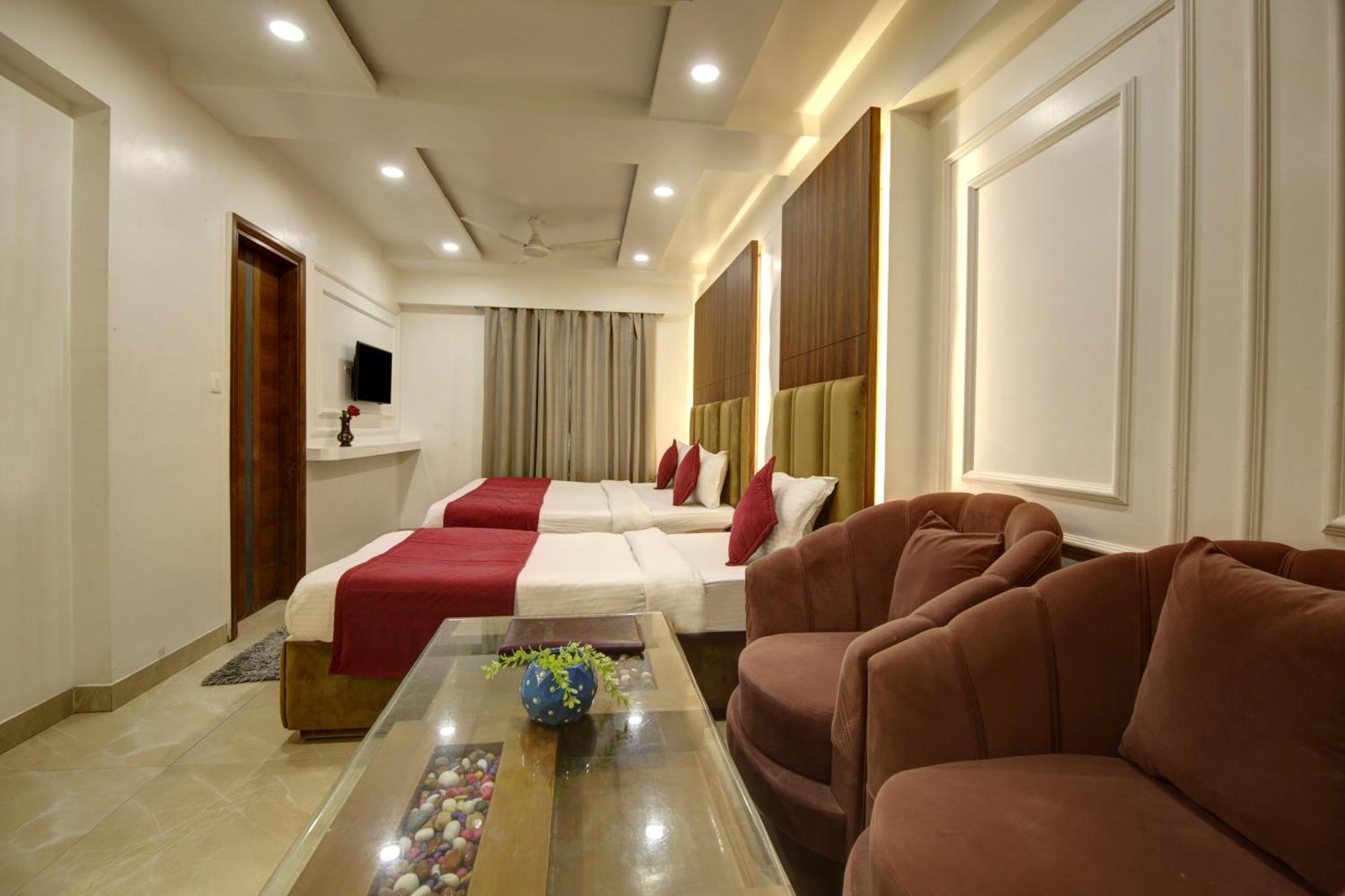 The Shanti Plaza - New Delhi Extérieur photo