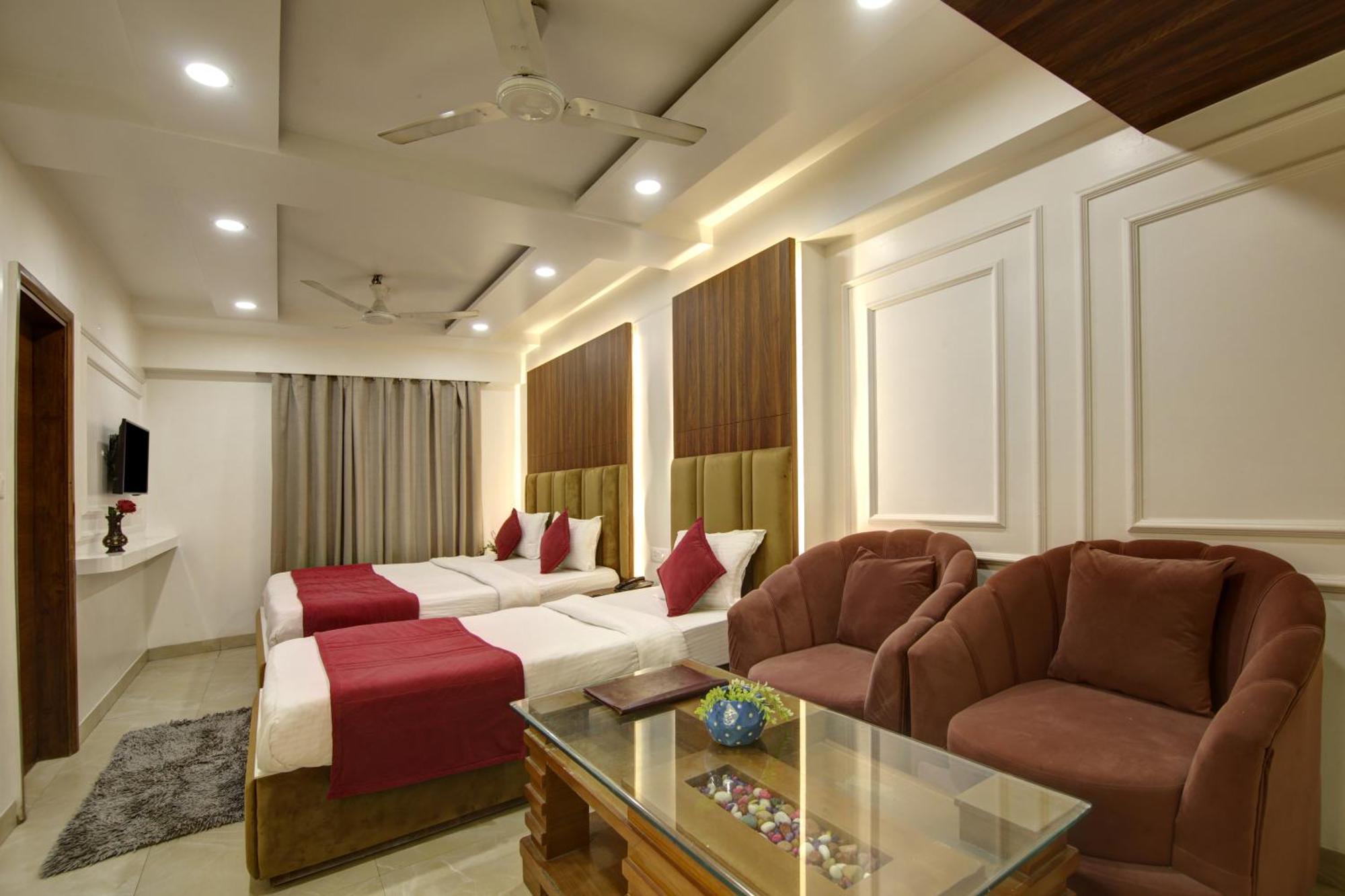 The Shanti Plaza - New Delhi Extérieur photo