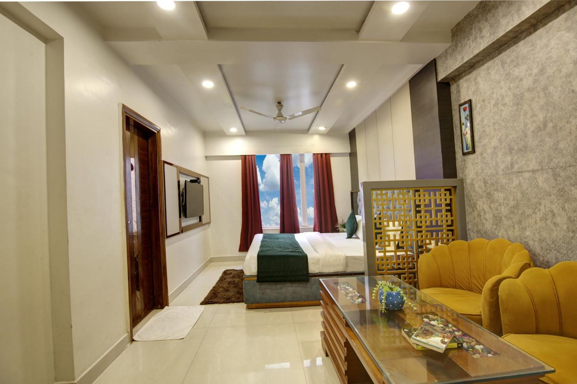 The Shanti Plaza - New Delhi Extérieur photo