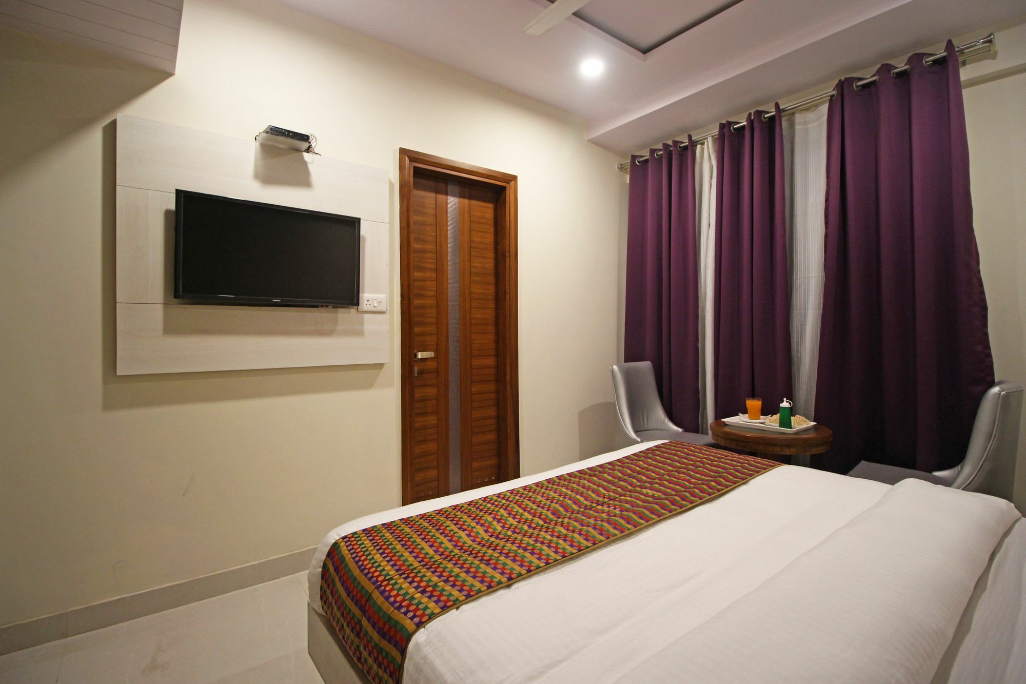 The Shanti Plaza - New Delhi Extérieur photo