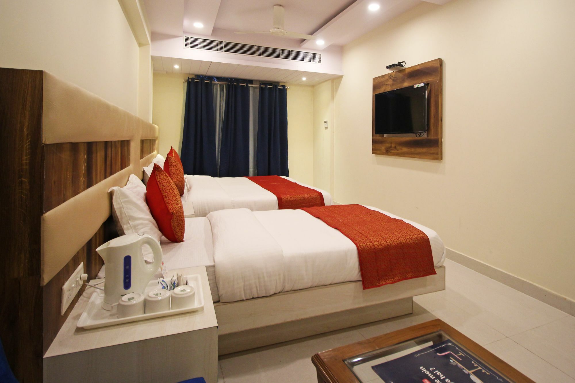 The Shanti Plaza - New Delhi Extérieur photo